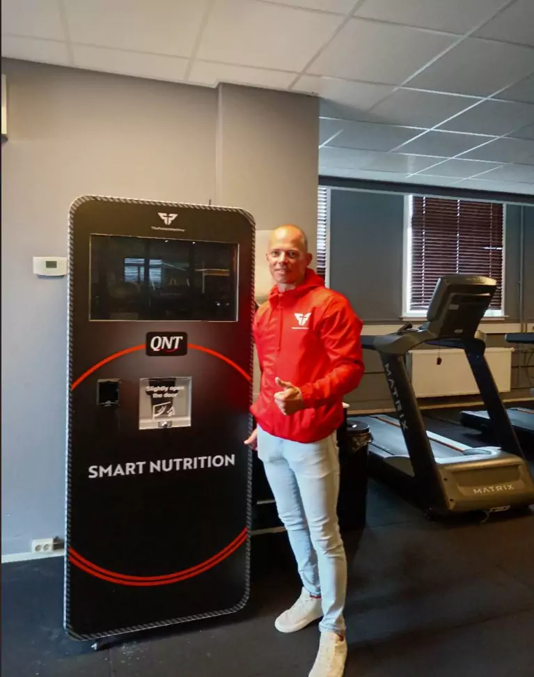 QNT Smart Nutrition machine in gym