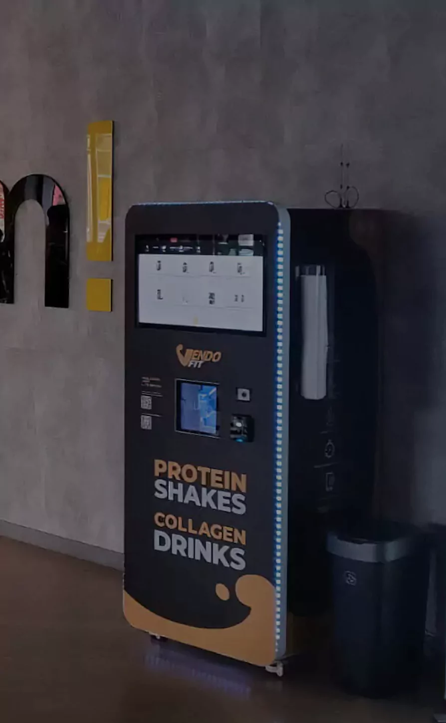 Protein shake machine with collagen drinks